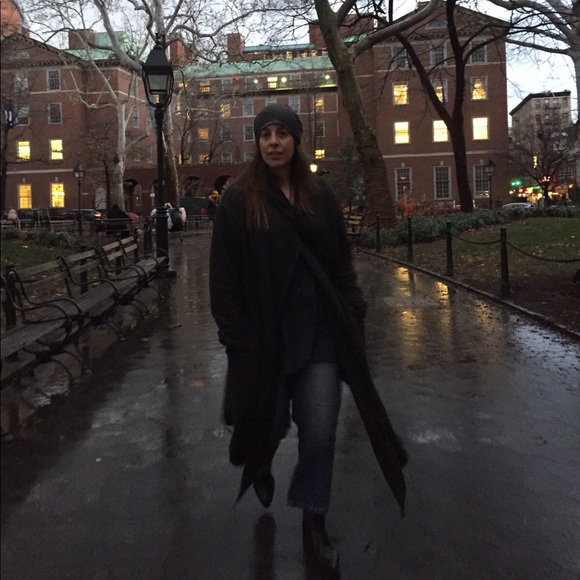 Meet your Posher, Patricia - Picture 2 of 3